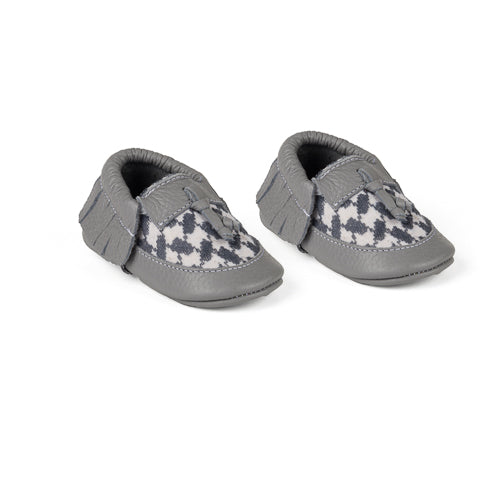 Baby boy best sale moccasins target